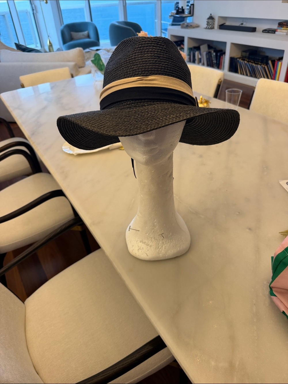 Women's Wide Brim Sun Hat with Contrast Band - Black and Tan